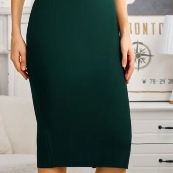 Green Midi Bandage Dress with Ruffles Short Sleeve and a high neck Dress - Picture 3 of 10